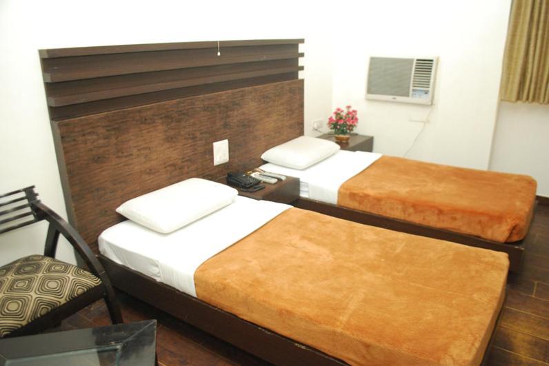 Aman Deluxe Hotell New Delhi Eksteriør bilde
