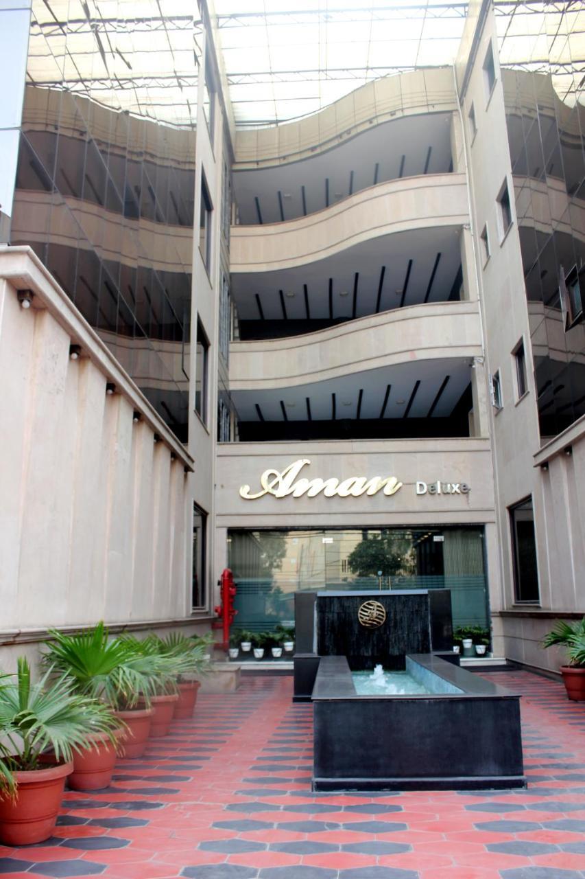 Aman Deluxe Hotell New Delhi Eksteriør bilde