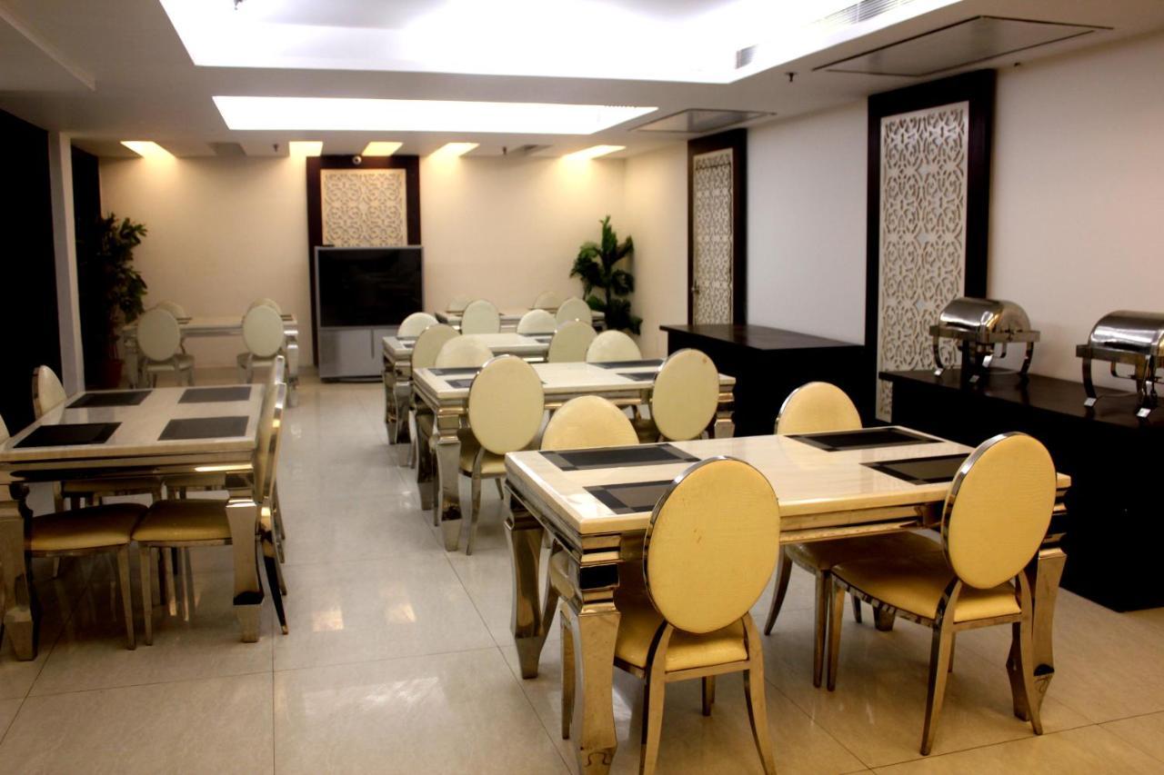 Aman Deluxe Hotell New Delhi Eksteriør bilde
