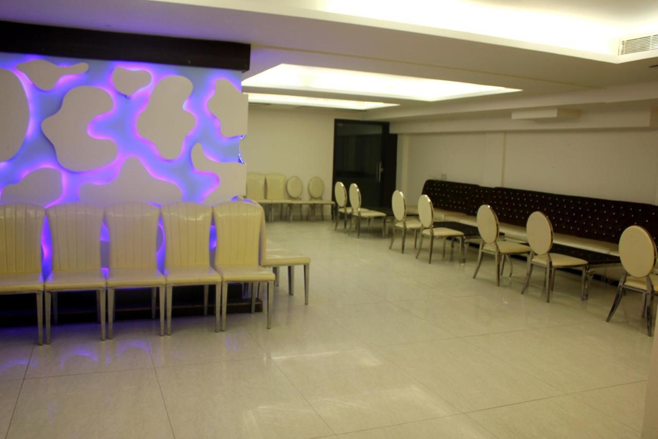 Aman Deluxe Hotell New Delhi Eksteriør bilde
