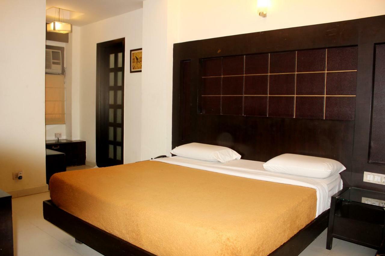 Aman Deluxe Hotell New Delhi Eksteriør bilde